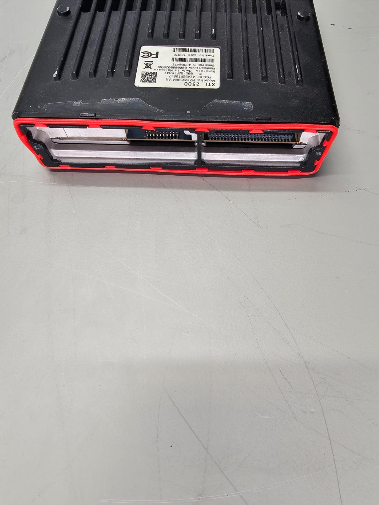 Motorola XTL2500 900MHz Mobile Radio (30W) Lot of 100 Radios - M21WRS9PW1AN