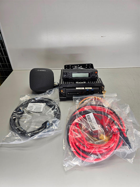 Motorola Mobile APX7500 VHF 700/800 Mhz 2000ch 110W