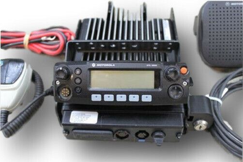 Motorola XTL2500 P25 Digital VHF 110 Watt 136-174 Mhz M21KTM9PW1AN