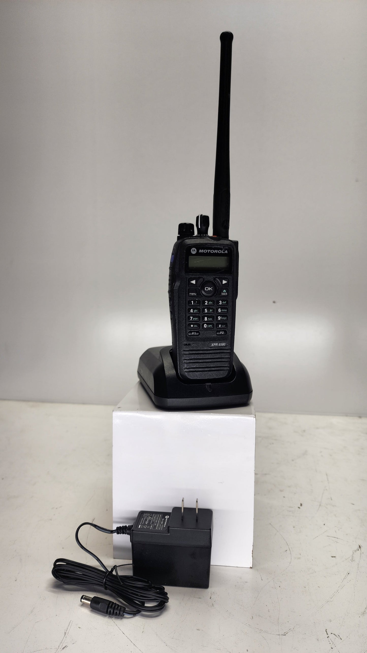Motorola TRBO XPR6580 XPR 6580 806-941 MHz 1000 Ch ANALOG
