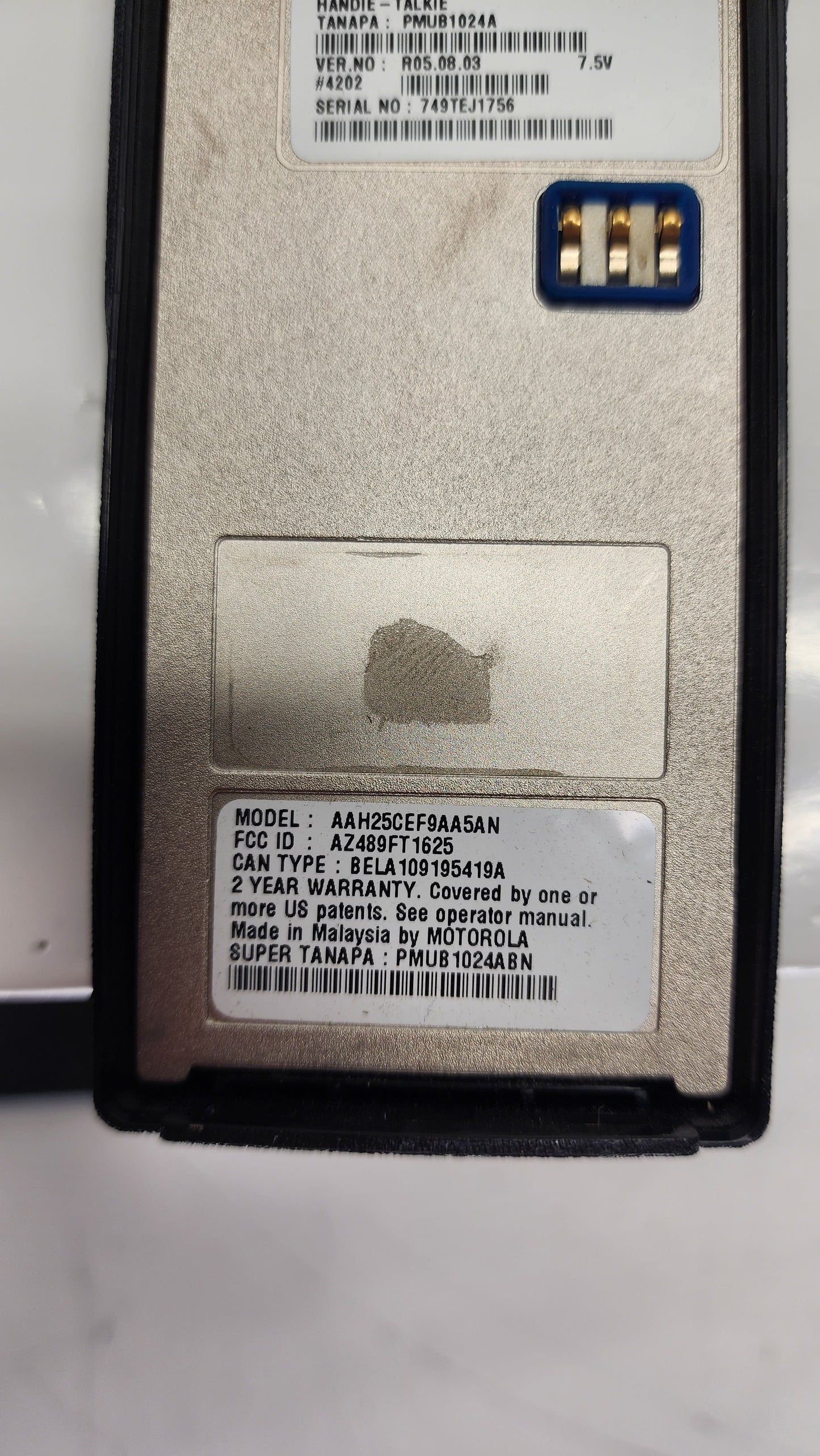 Motorola HT1250 Lowband (35-50MHz) Portable Radio (Ltd Keypad)