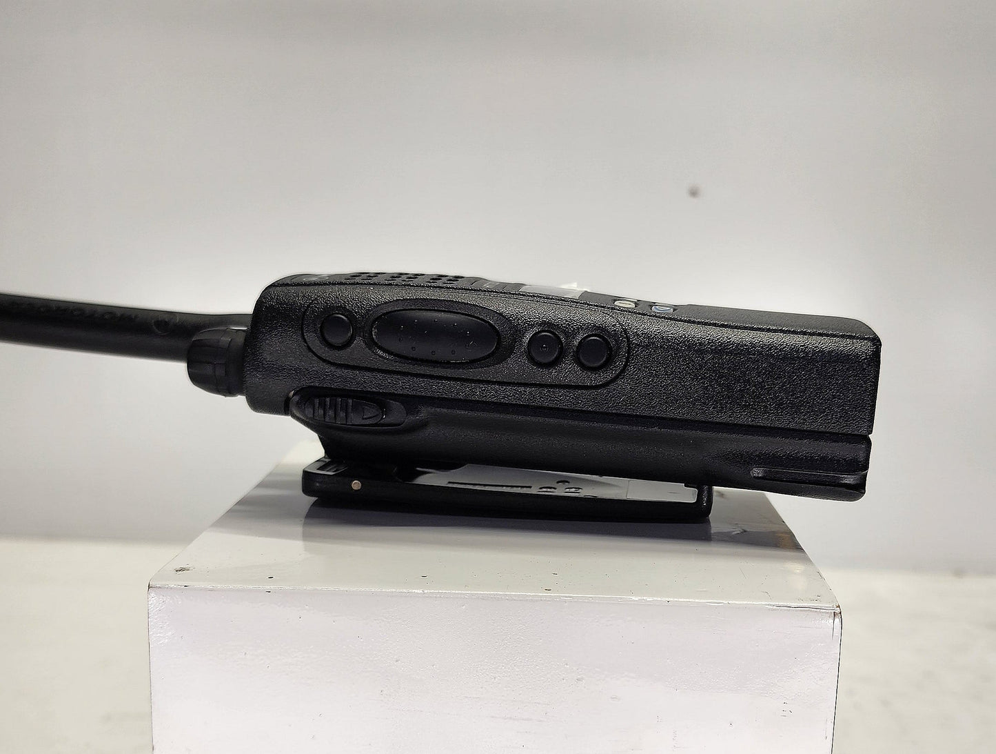 Motorola HT1250 Lowband (35-50MHz) Portable Radio (Ltd Keypad)