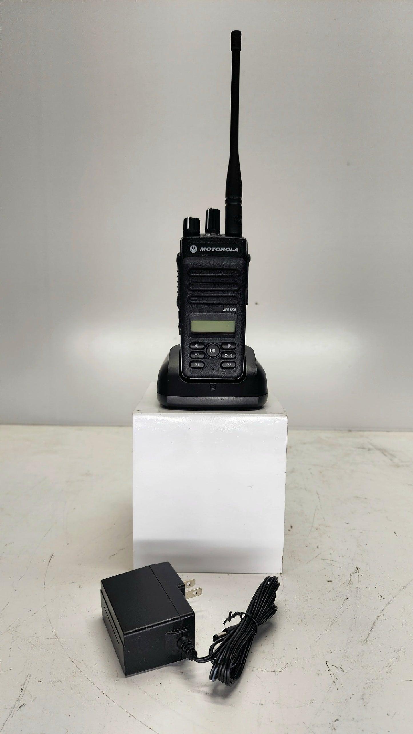 Motorola TRBO XPR3500 XPR 3500 UHF 403-512 Mhz 128ch 4W DIGITAL Radio