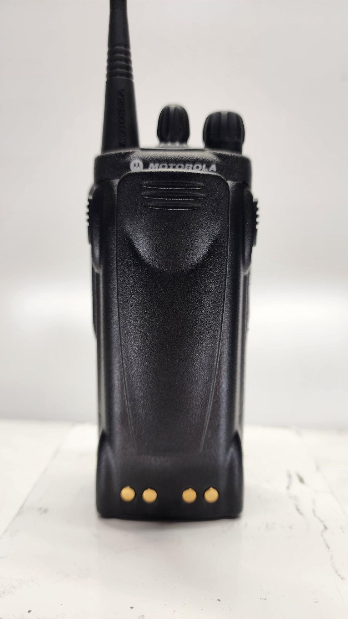 Motorola HT1250 UHF 450-512 Mhz 128 Channels 4W AAH25SDF9AA5AN