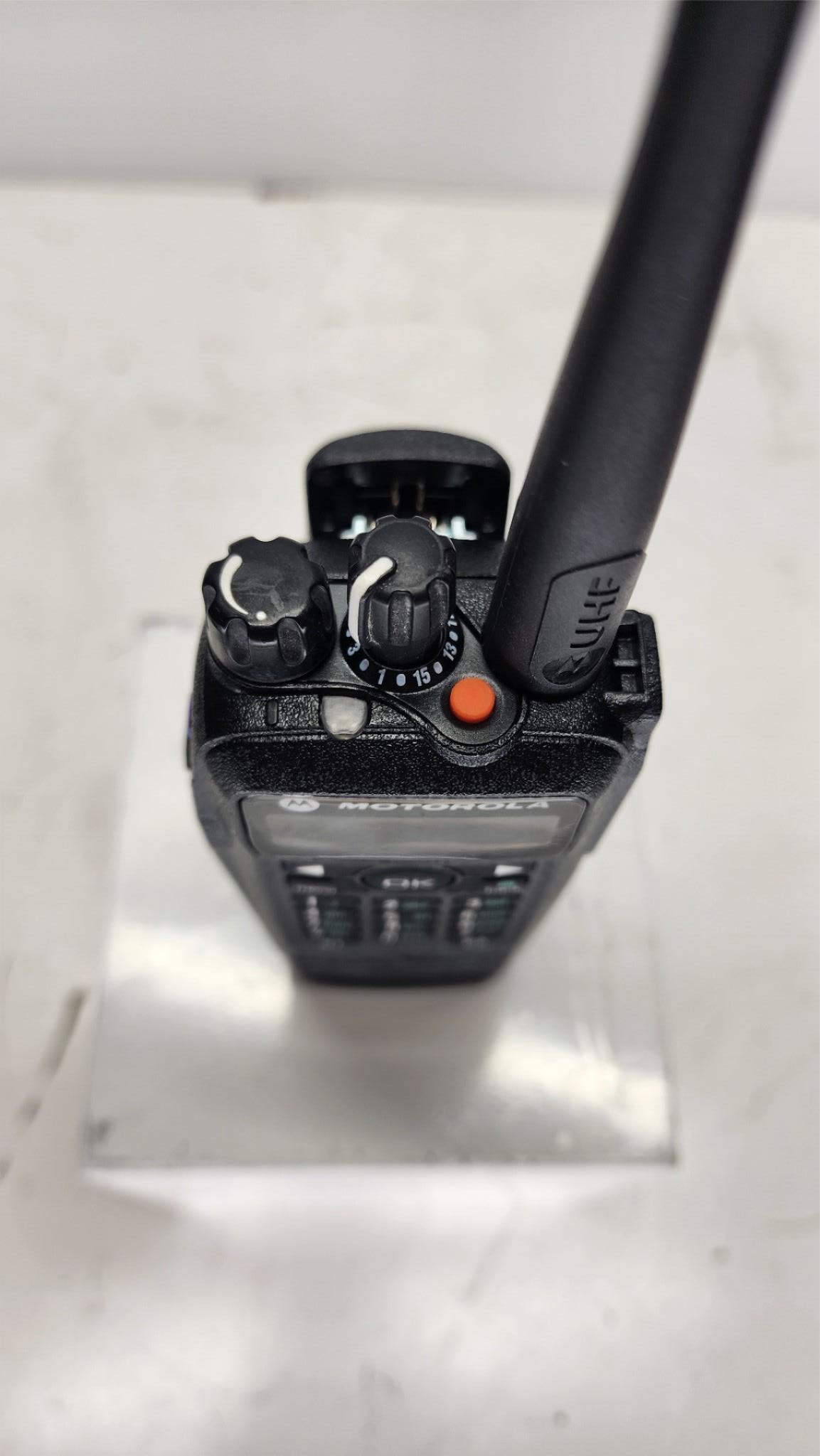 Motorola TRBO XPR6550 XPR 6550 UHF 403-470 Mhz 1000 CH CONNECT PLUS
