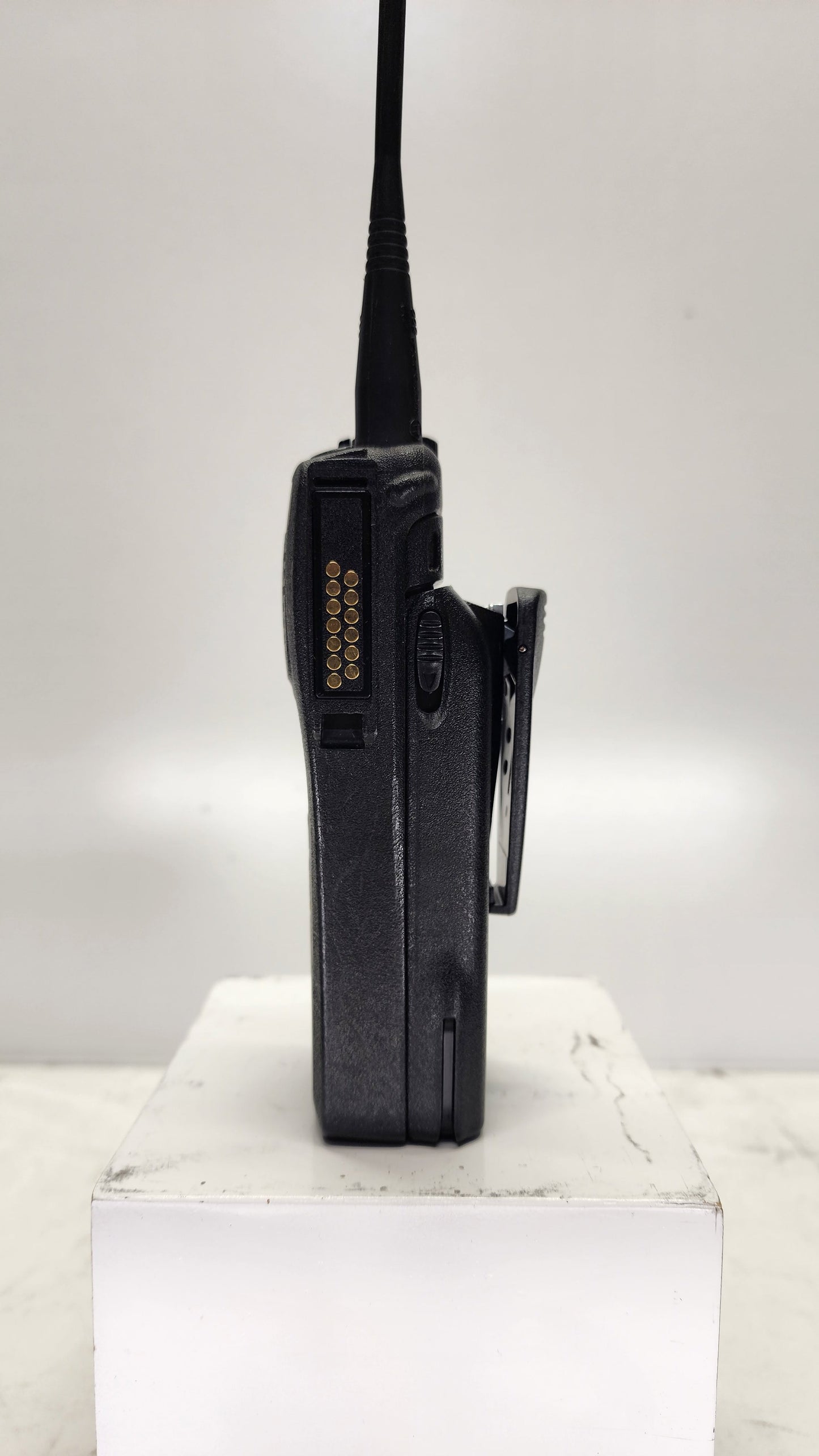 Motorola XTS2500 Model 2 700/800MHz 800ch DIGITAL P25
