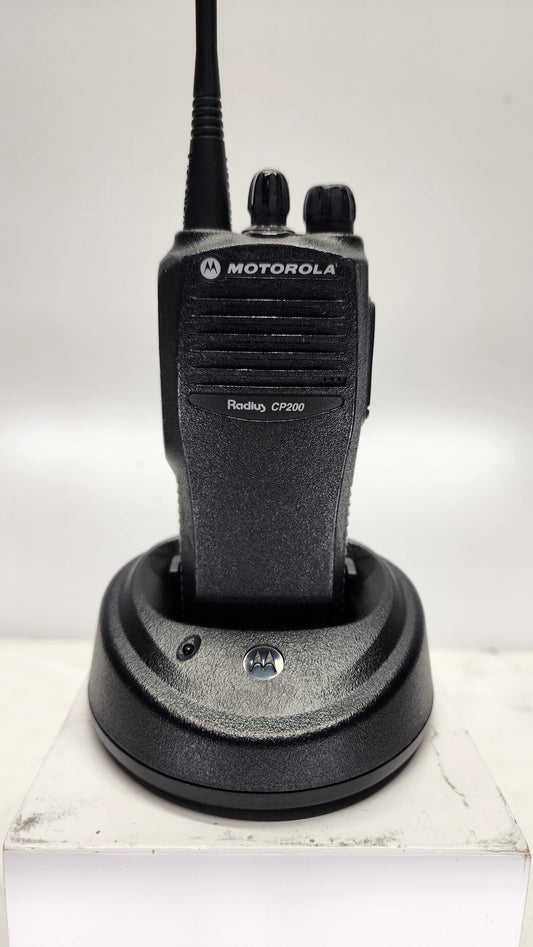 Motorola CP200 UHF Radio 16 Channels (438-470 Mhz)