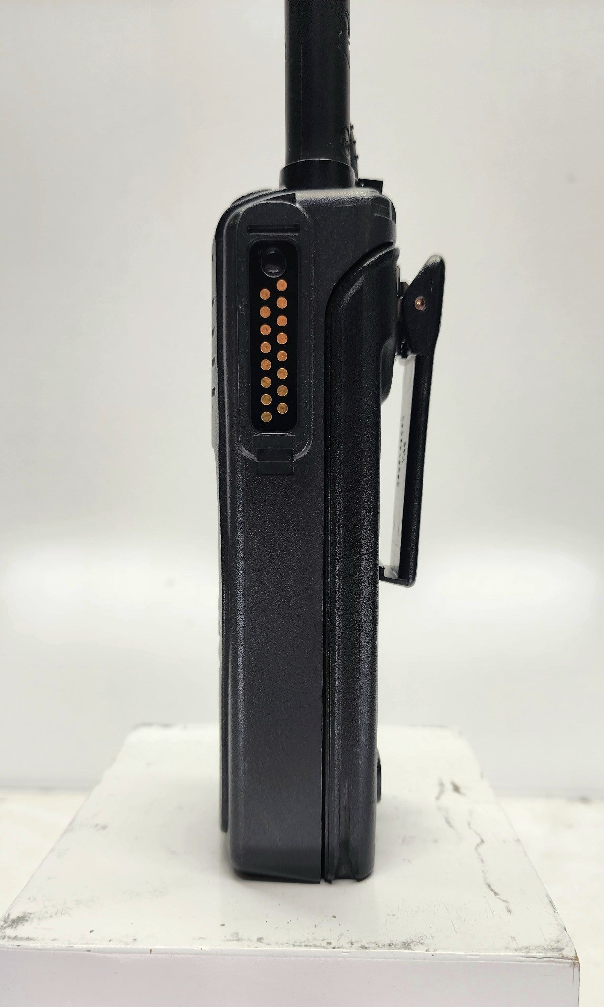 EF Johnson Viking VP900 242-5780 VHF/700MHz/800MHz 2048ch P25 (Radio Only)