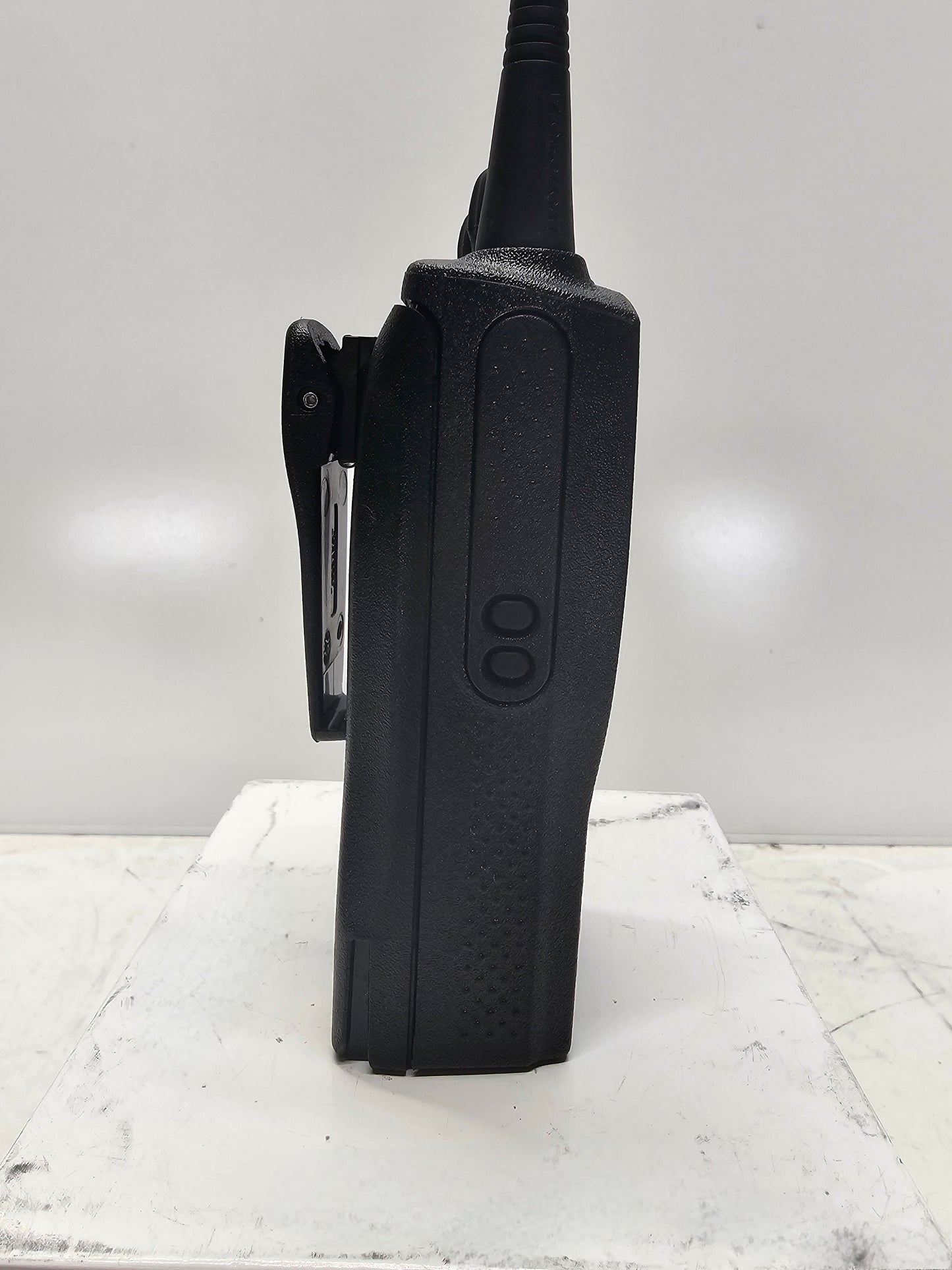 Motorola PR400 UHF Radio 64 CH 438-470 Display-Full Keypad CP200