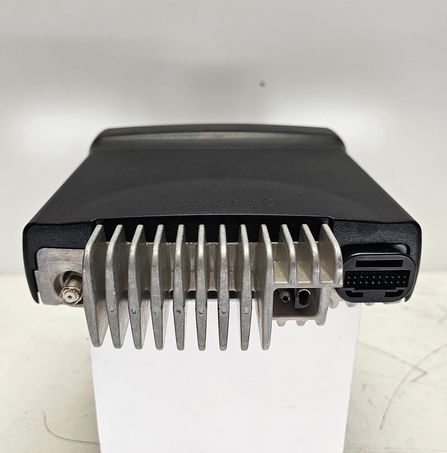 Motorola CDM1250 VHF 136-174 MHz 64 Channel 25 Watt (Complete Kit)