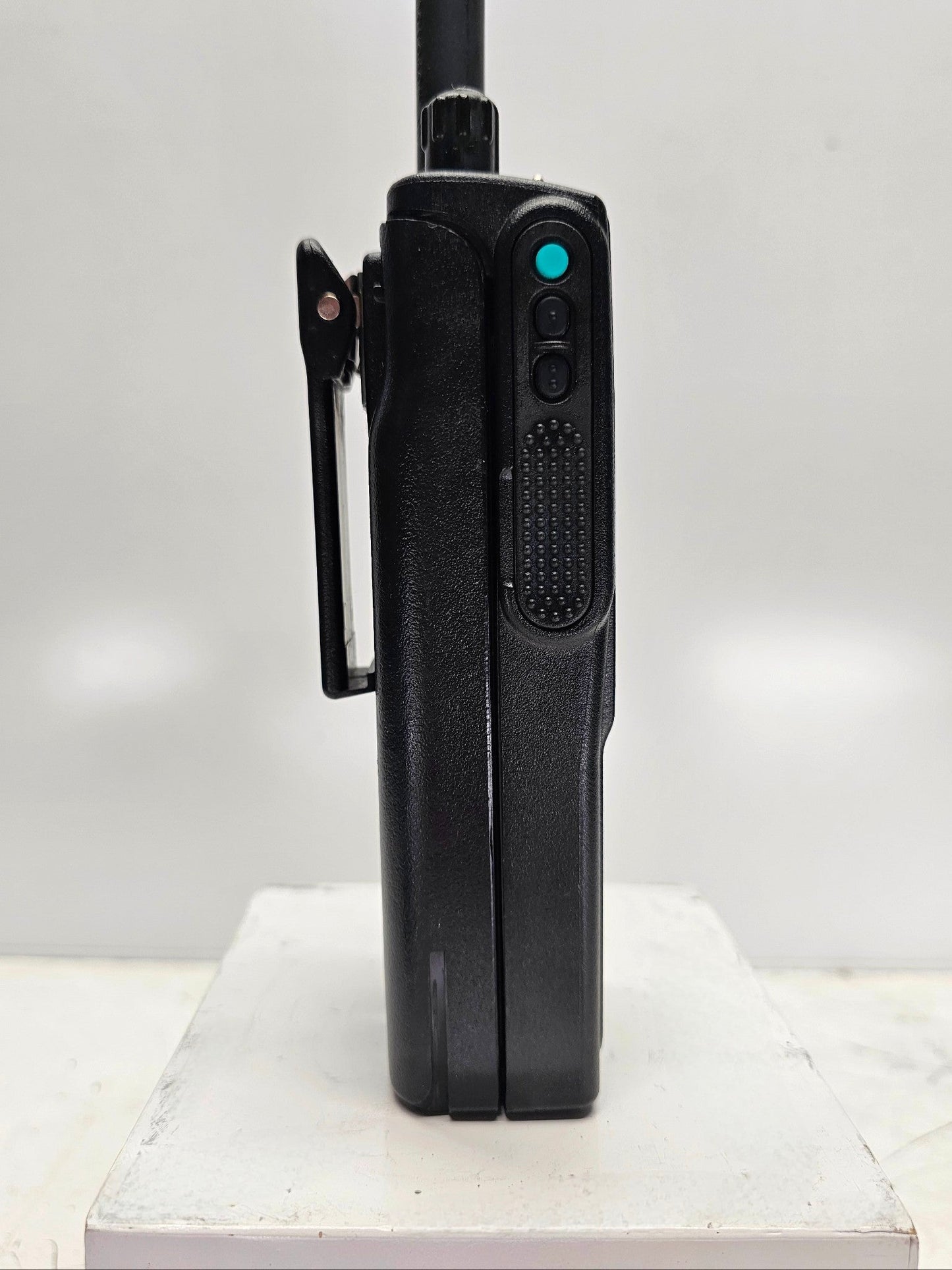 Motorola JT1000 VHF 136-174 MHz Field Programmable HAM (H01KDH9PA3AN)