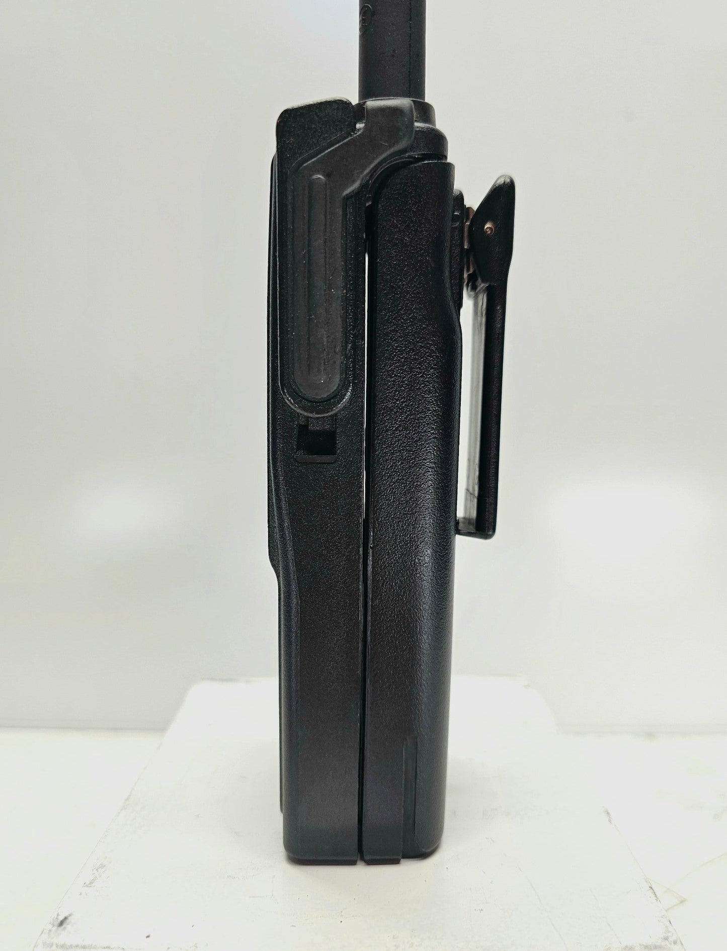 Motorola JT1000 VHF 136-174 MHz Field Programmable HAM (H01KDH9PA3AN)