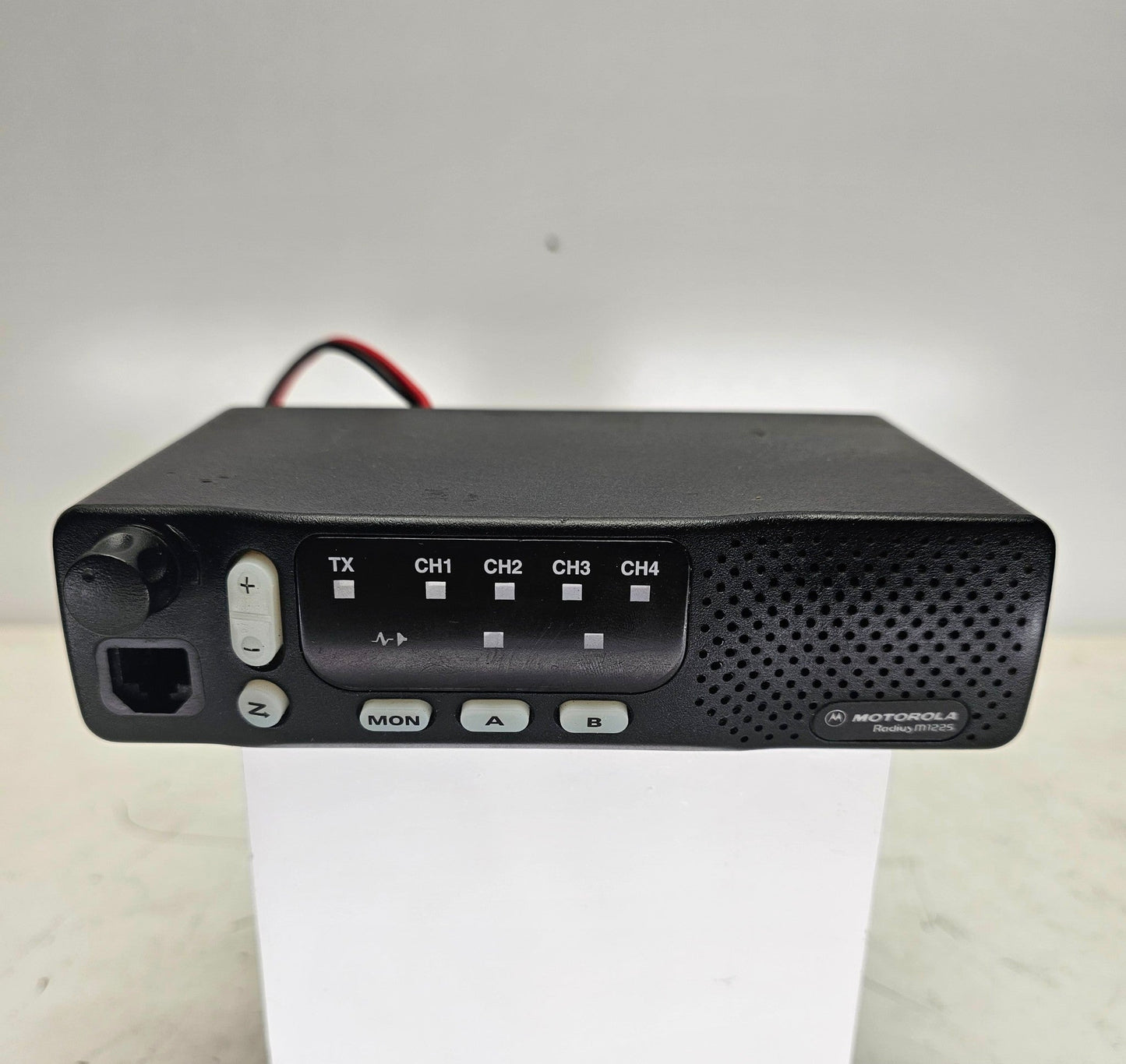 Motorola M1225 VHF 4 Channel 25 Watts 150-174 MHz (M33DGC90E2AA)