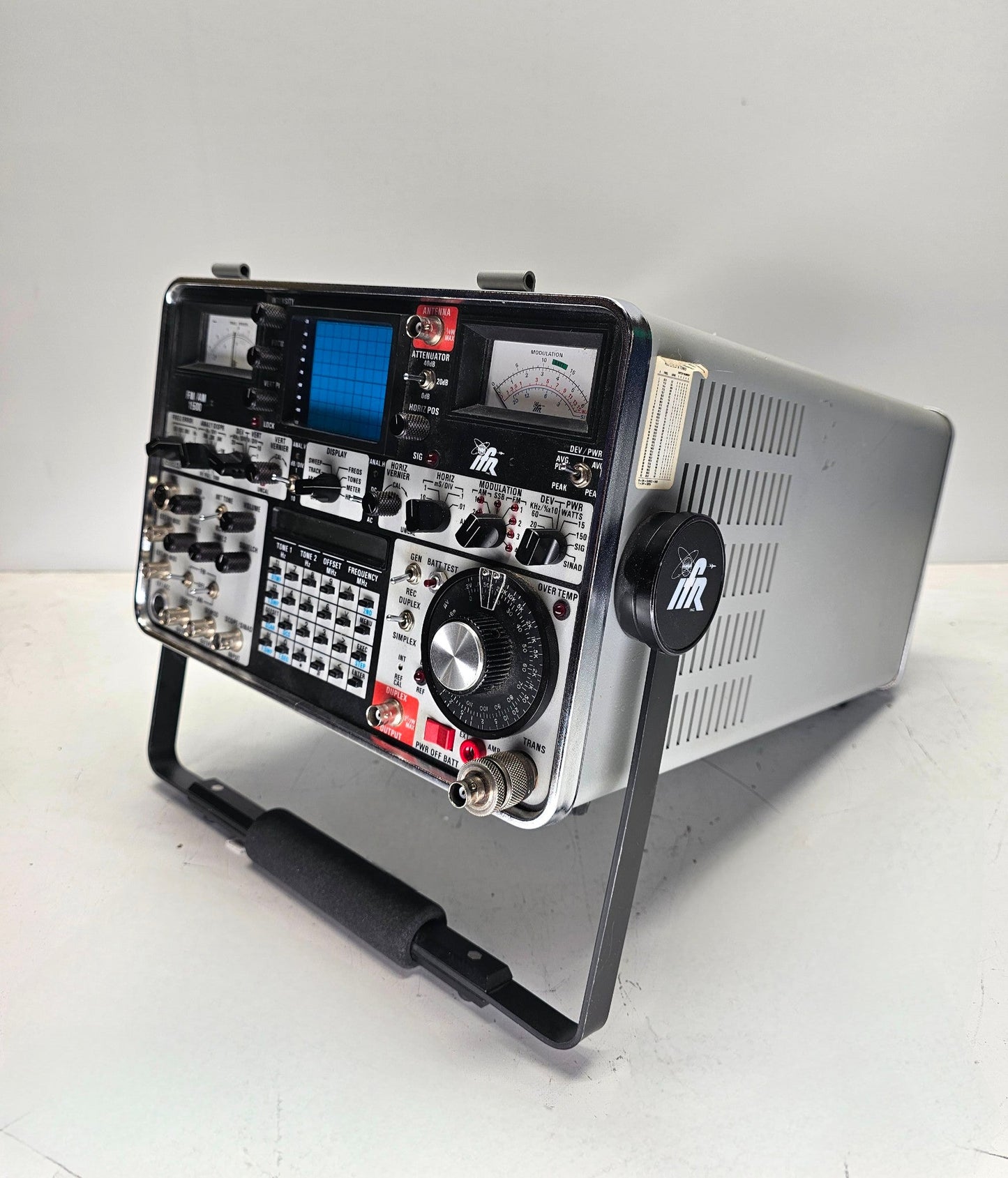 IFR 1500 Service Monitor AM/FM Tracking Generator Spectrum Analyzer (Parts Only)