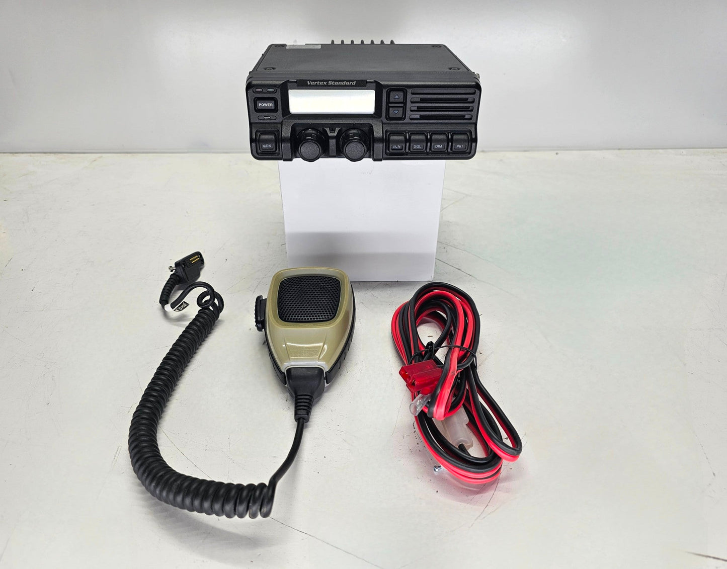 Vertex Standard VX-5500L FM Transceiver 37-50MHz, 250 Channel (Complete Kit)