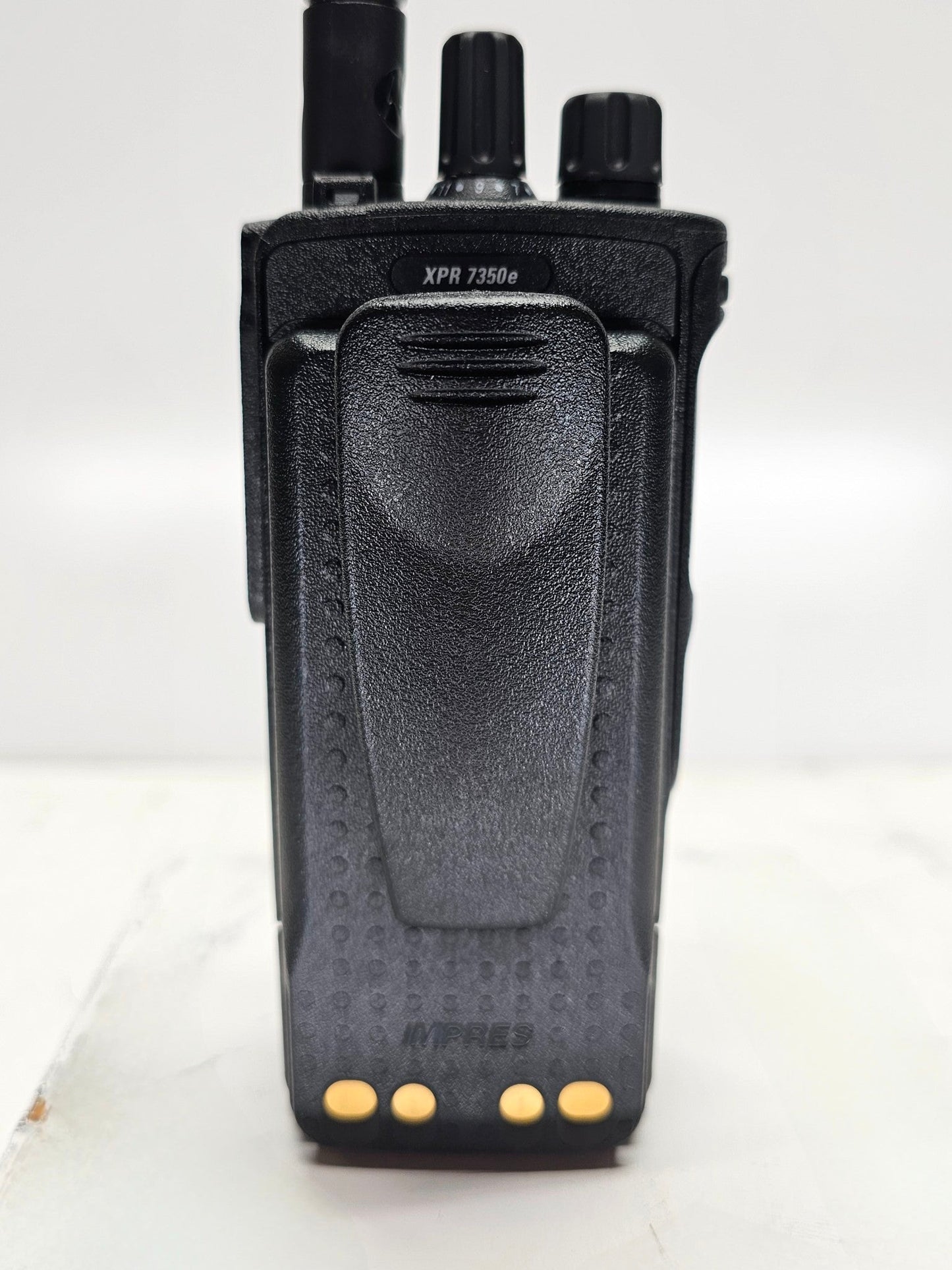 Motorola XPR7350e UHF 403-527MHz 32 Channel 4 Watt (Capable Model)