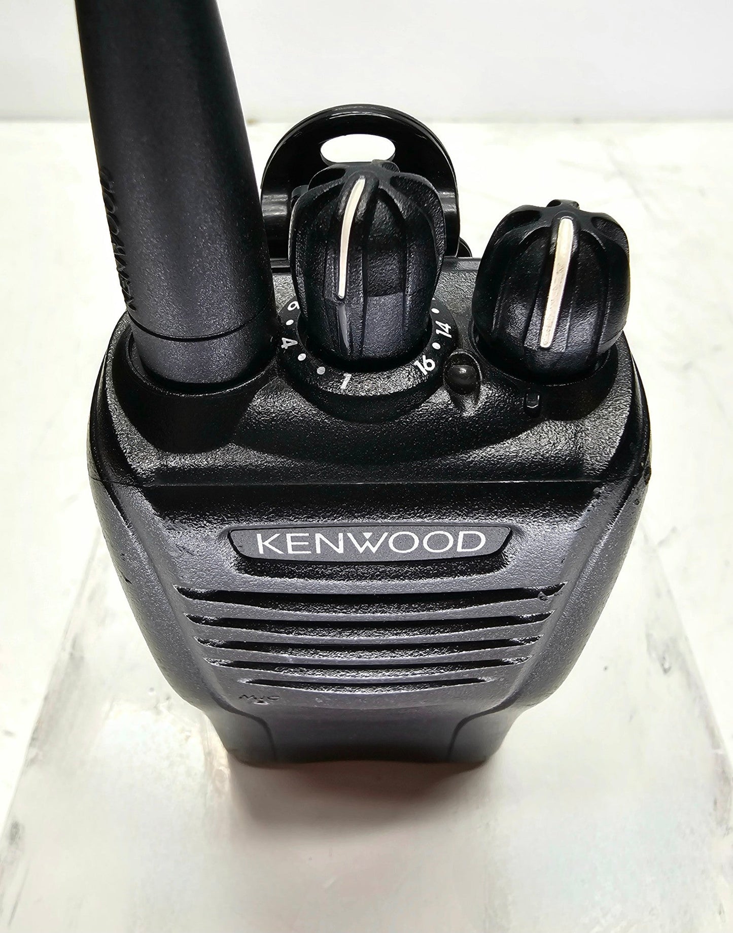 Kenwood TK-3360 TK3360 UHF 450-520 MHz 5 Watt 16 Channel (Complete Kit)