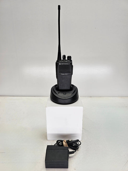 Motorola CP150 UHF 438-470MHz 4 Channel 2 Watt Radio (Complete Kit)