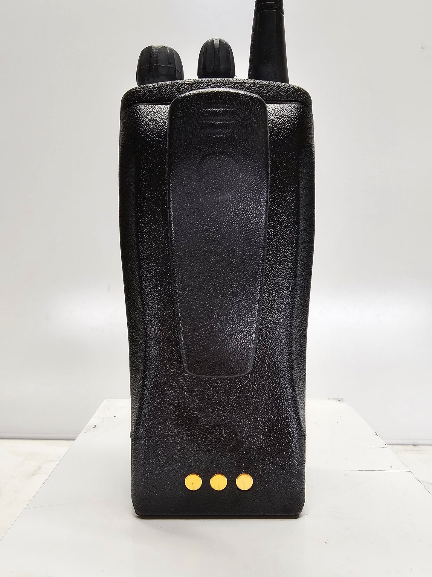 Motorola CP150 UHF 438-470MHz 16 Channel 2 Watt Radio (Complete Kit)