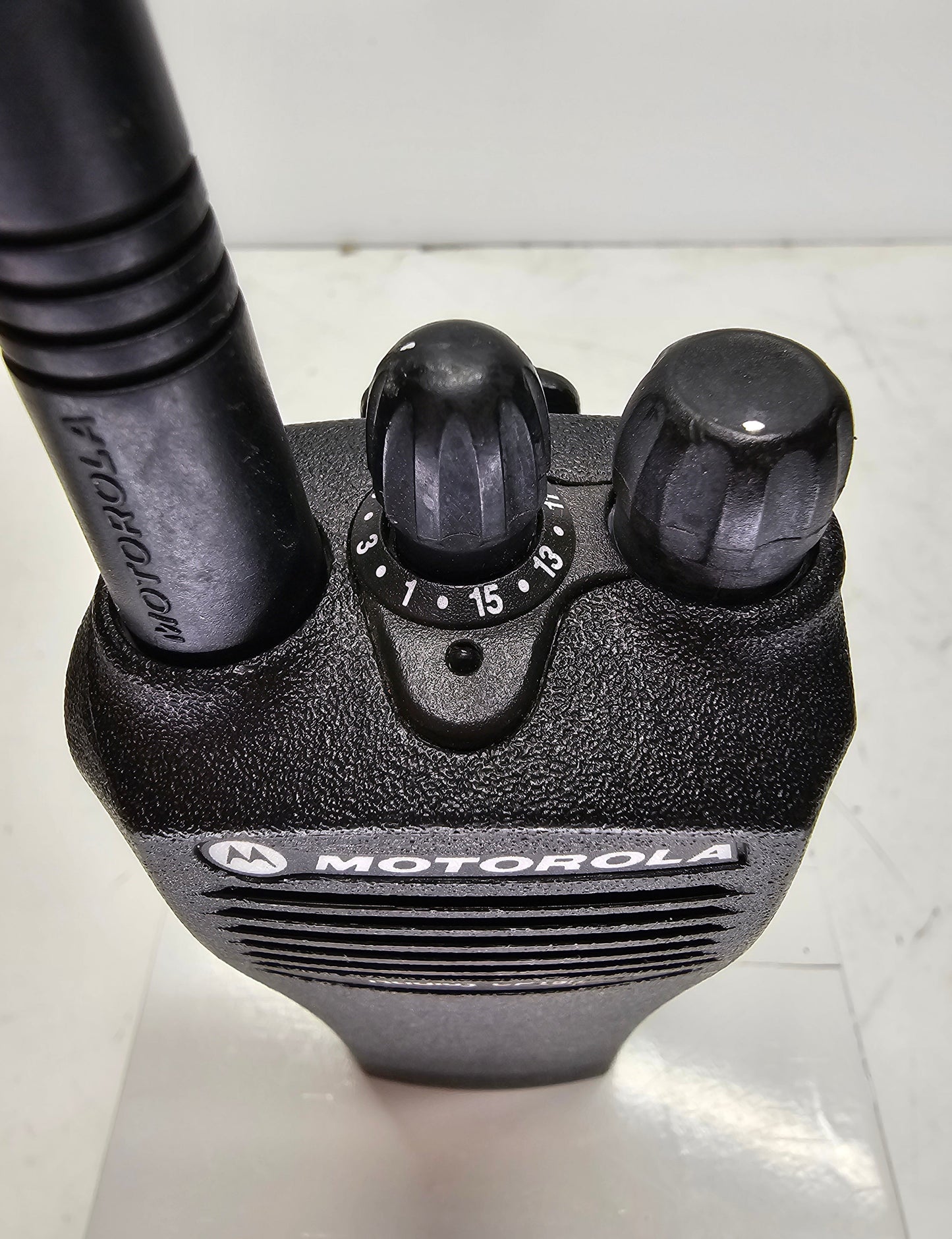 Motorola CP150 UHF 438-470MHz 16 Channel 2 Watt Radio (Complete Kit)