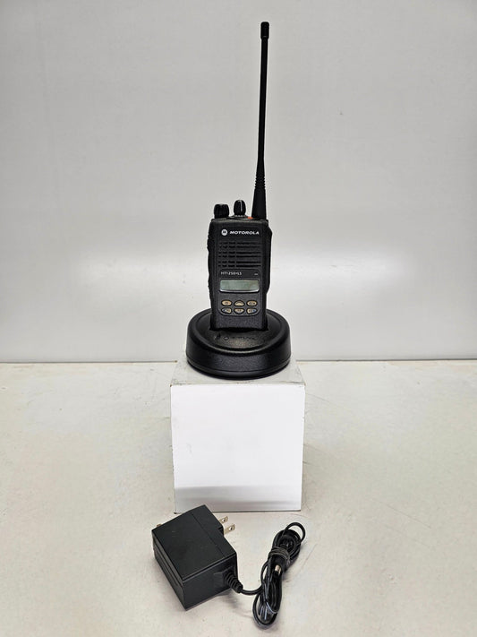 Motorola HT1250 LS UHF 403-470 MHz 128 Channel 4 Watt Limited Keypad