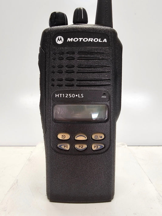 Motorola HT1250 LS UHF 403-470 MHz 128 Channel 4 Watt Limited Keypad