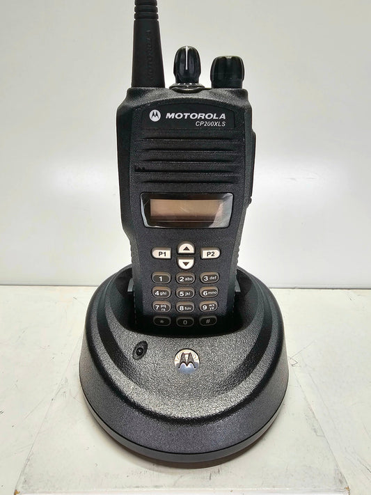 Motorola CP200 XLS UHF 438-470 MHz 128 Channel 4 Watt FULL KEYPAD (Complete Kit)