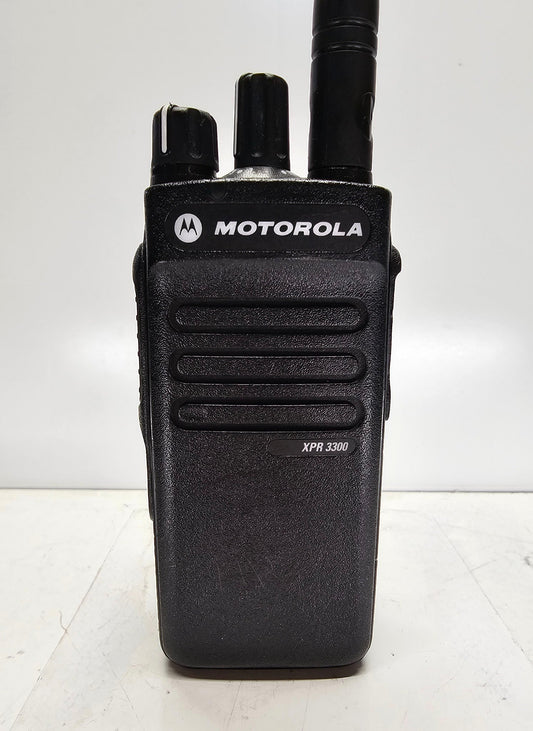 Motorola MotoTRBO XPR3300 UHF 403-512 MHz 16 Channel 4 Watt (Complete Kit)