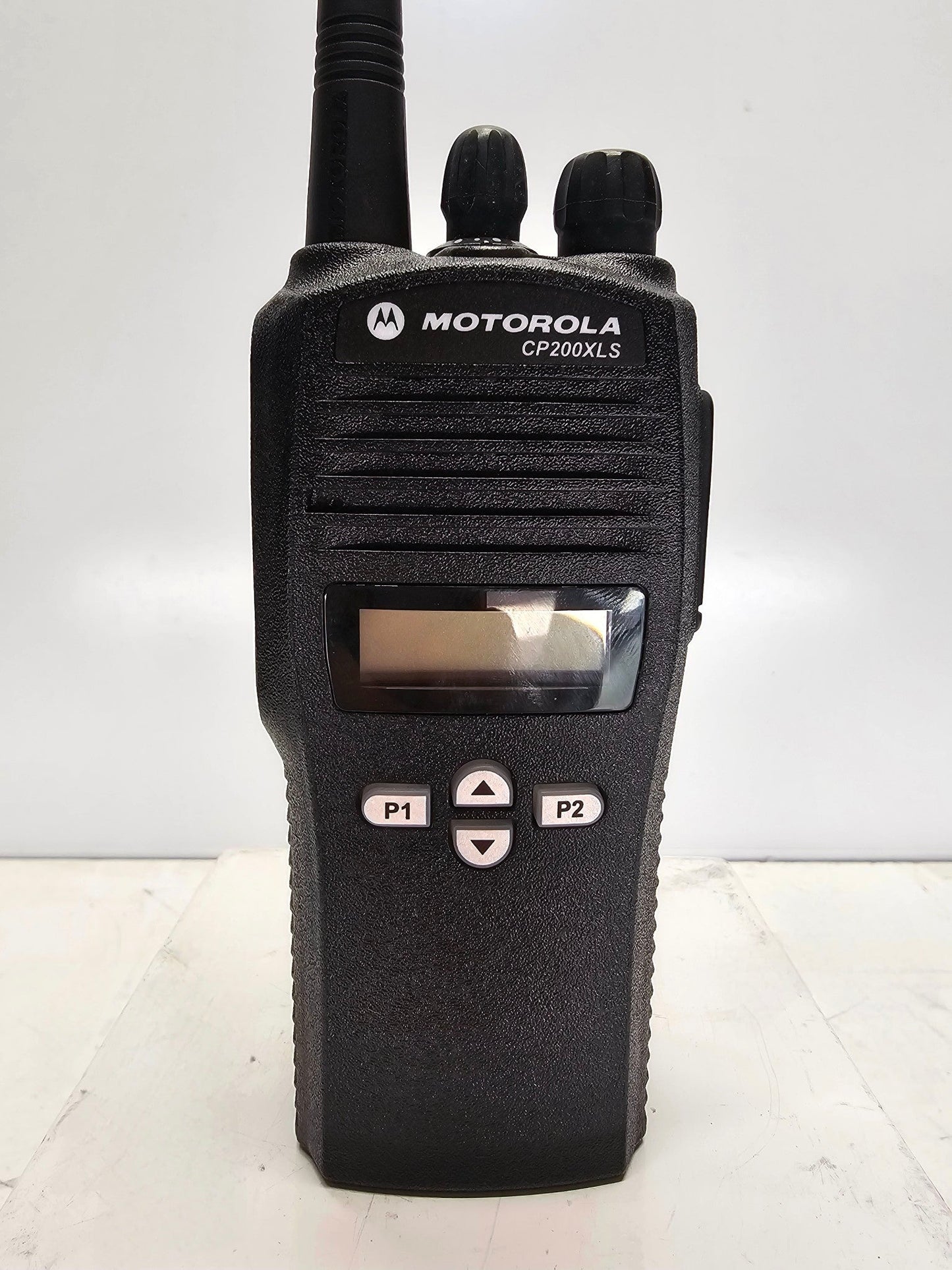 Motorola CP200 XLS CP200XLS VHF 146-174 MHz 128 Channel 4 Watt (Complete Kit)
