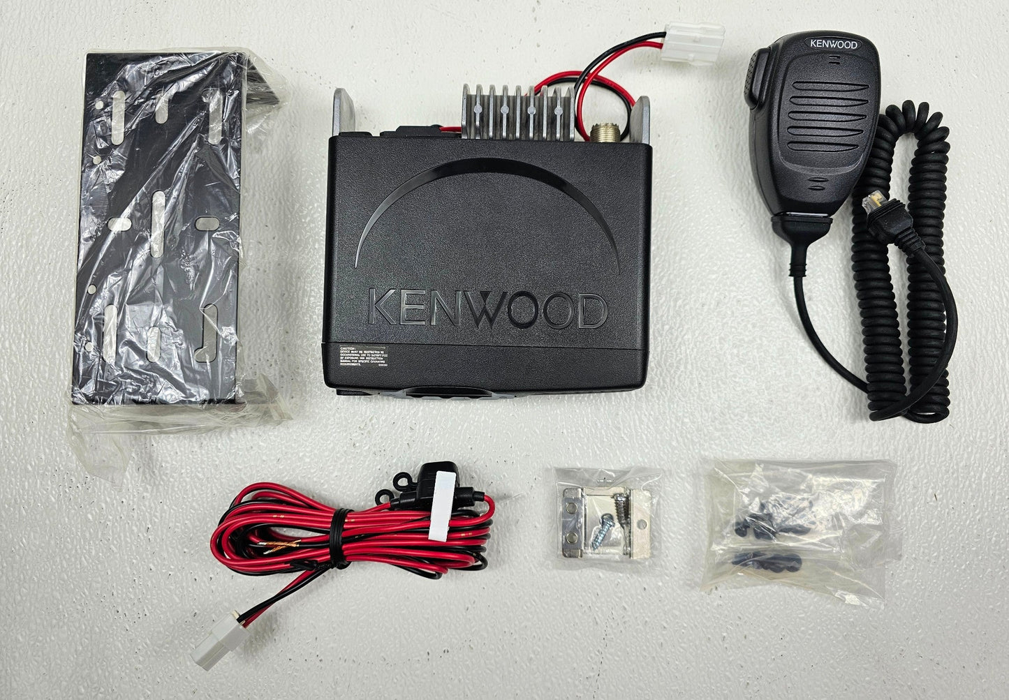 (NEW) Kenwood TK-D840HU-K UHF 450-512 MHz 45 Watt 32 Channel (Complete Kit)