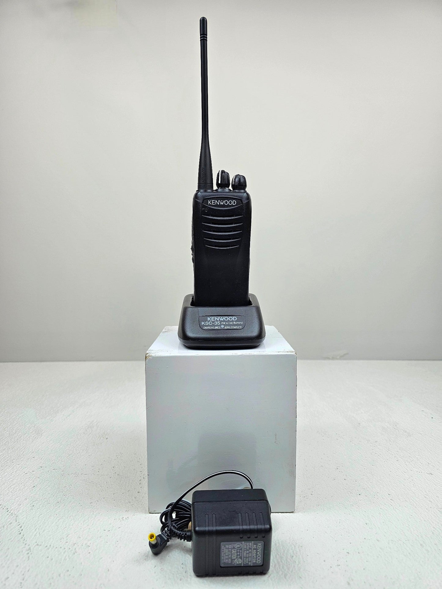 Kenwood TK-3400 K2 TK3400 Radio UHF 450-520 MHz 16 Channel 2 Watt (Complete Kit)
