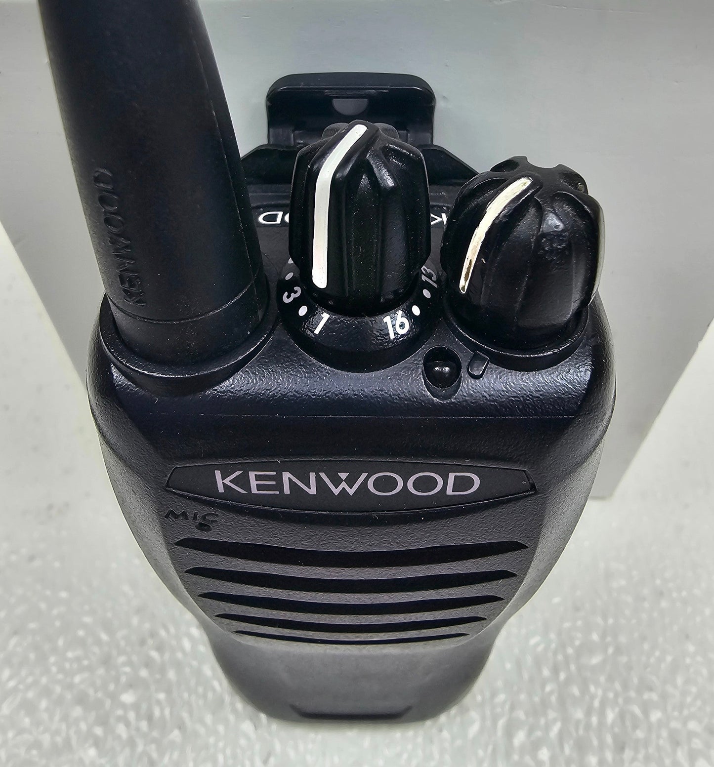 Kenwood TK-3400 K2 TK3400 Radio UHF 450-520 MHz 16 Channel 2 Watt (Complete Kit)
