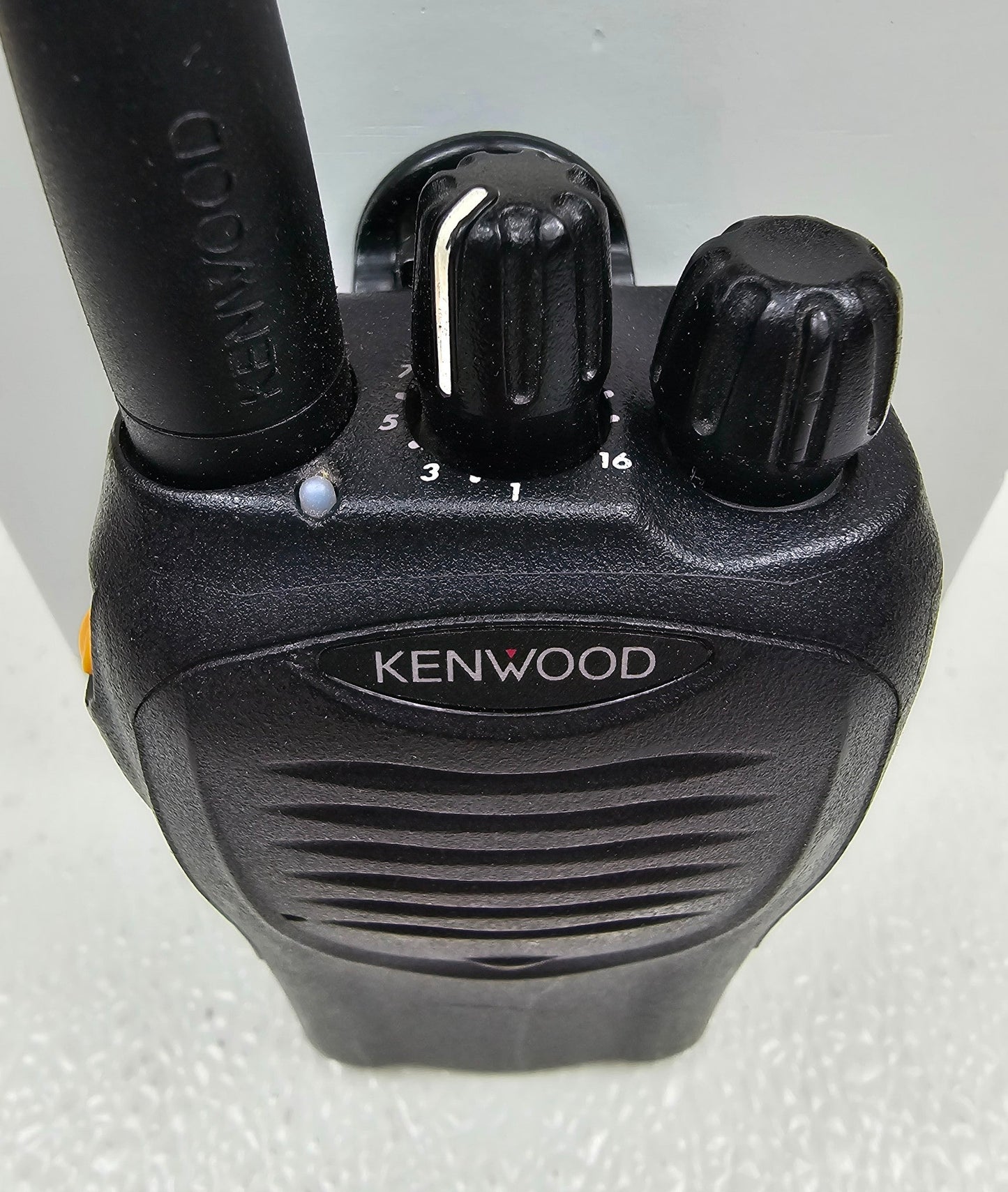 Kenwood TK-2160 TK2160 VHF 136-174 MHz 16 Channel 5 Watt (Complete Kit)