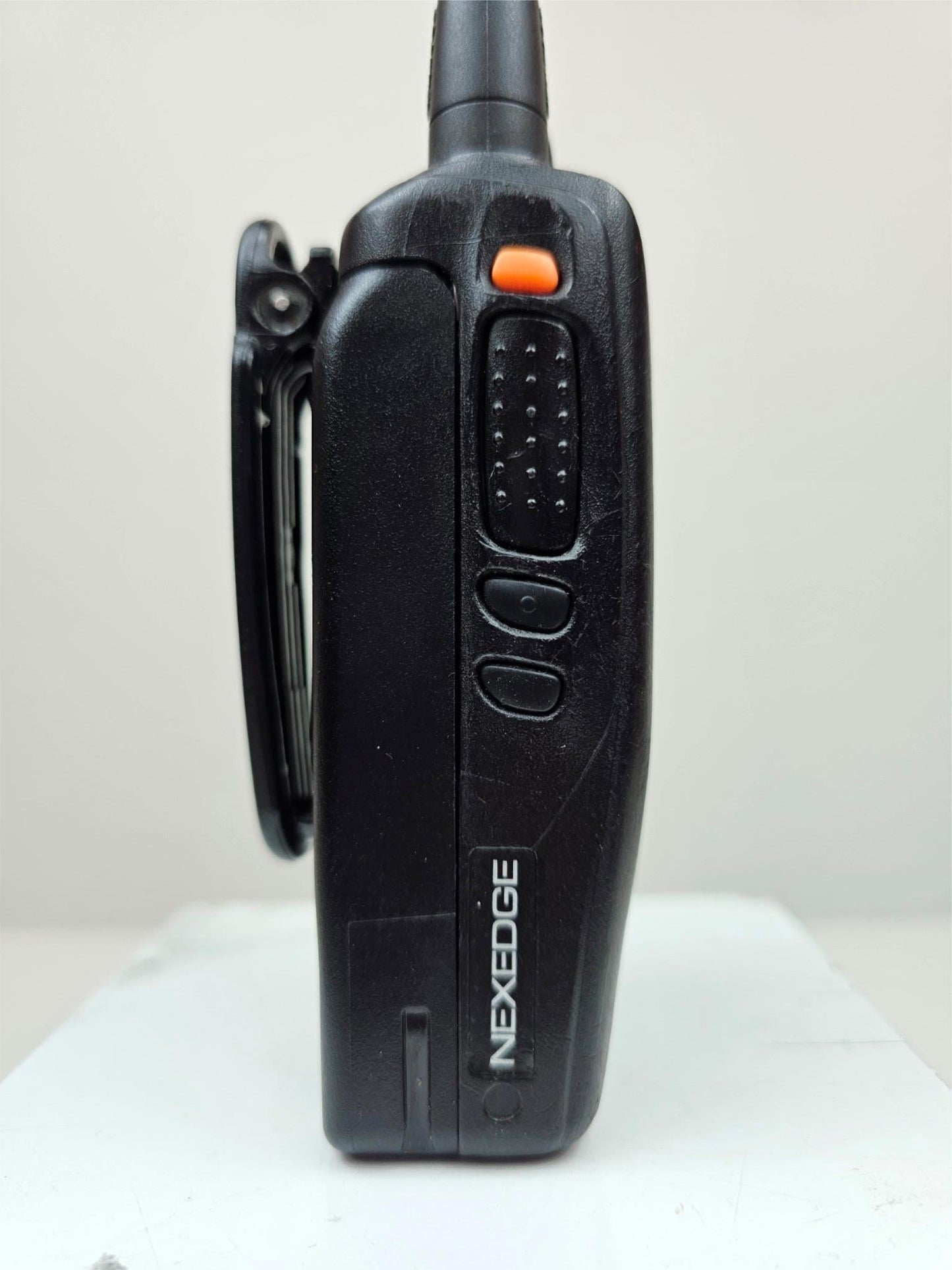 Kenwood NEXEDGE NX320 NX-320 UHF 450-520 MHz 64 Channel 5 Watt (Complete Kit)