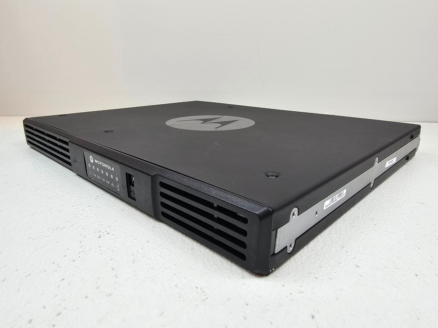 Motorola SLR5700 VHF 136-174 MHz 50 Watt Digital Repeater