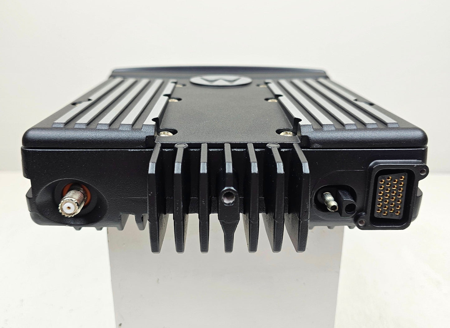 (NEW) Motorola XTL2500 P25 Digital UHF 380-470 MHz 40 Watt w/ New Power Supply