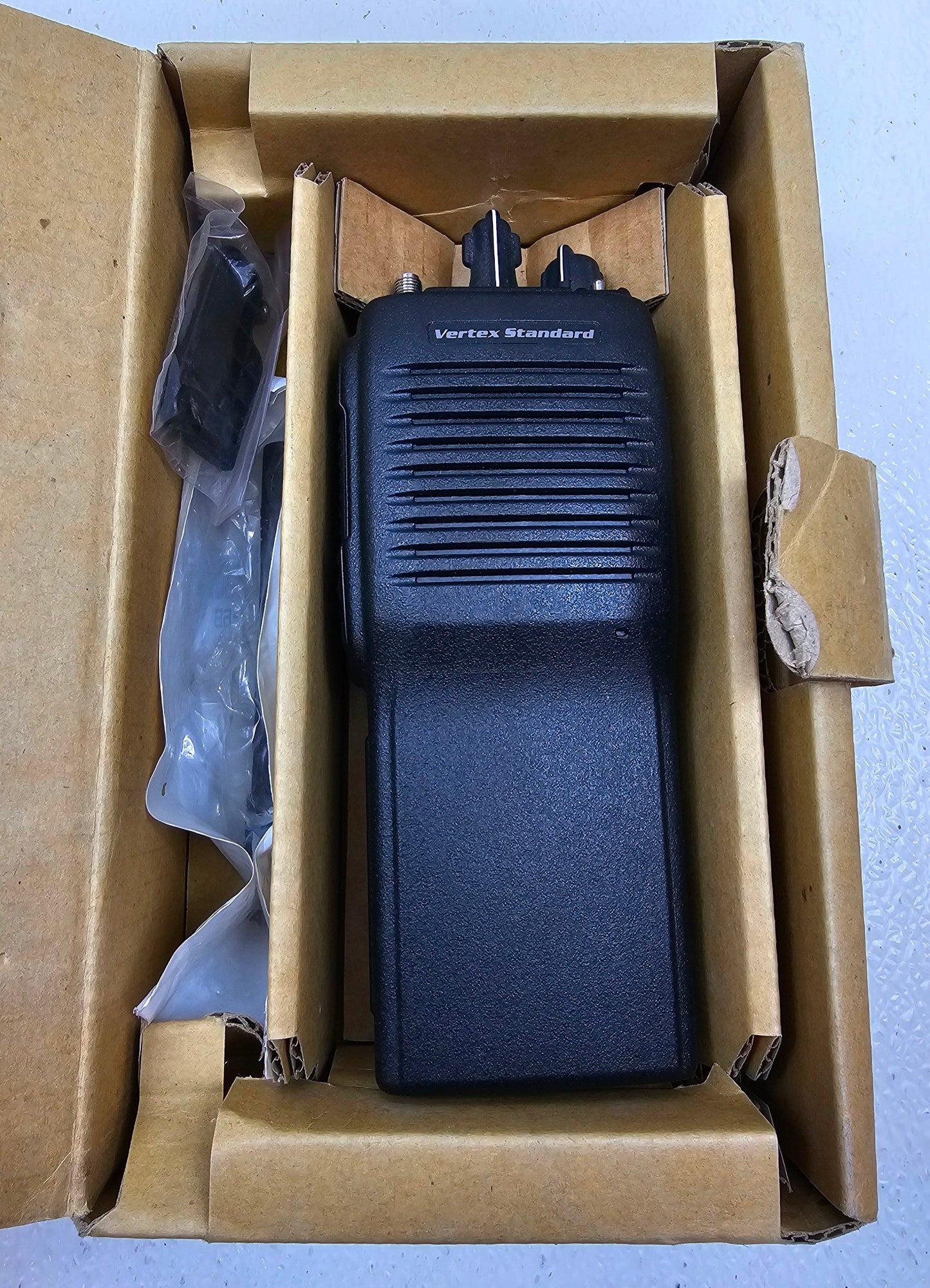 (NEW) Vertex VX-600 VX600 VHF 148-174 MHz 48 Channel 5 Watt Portable Radio
