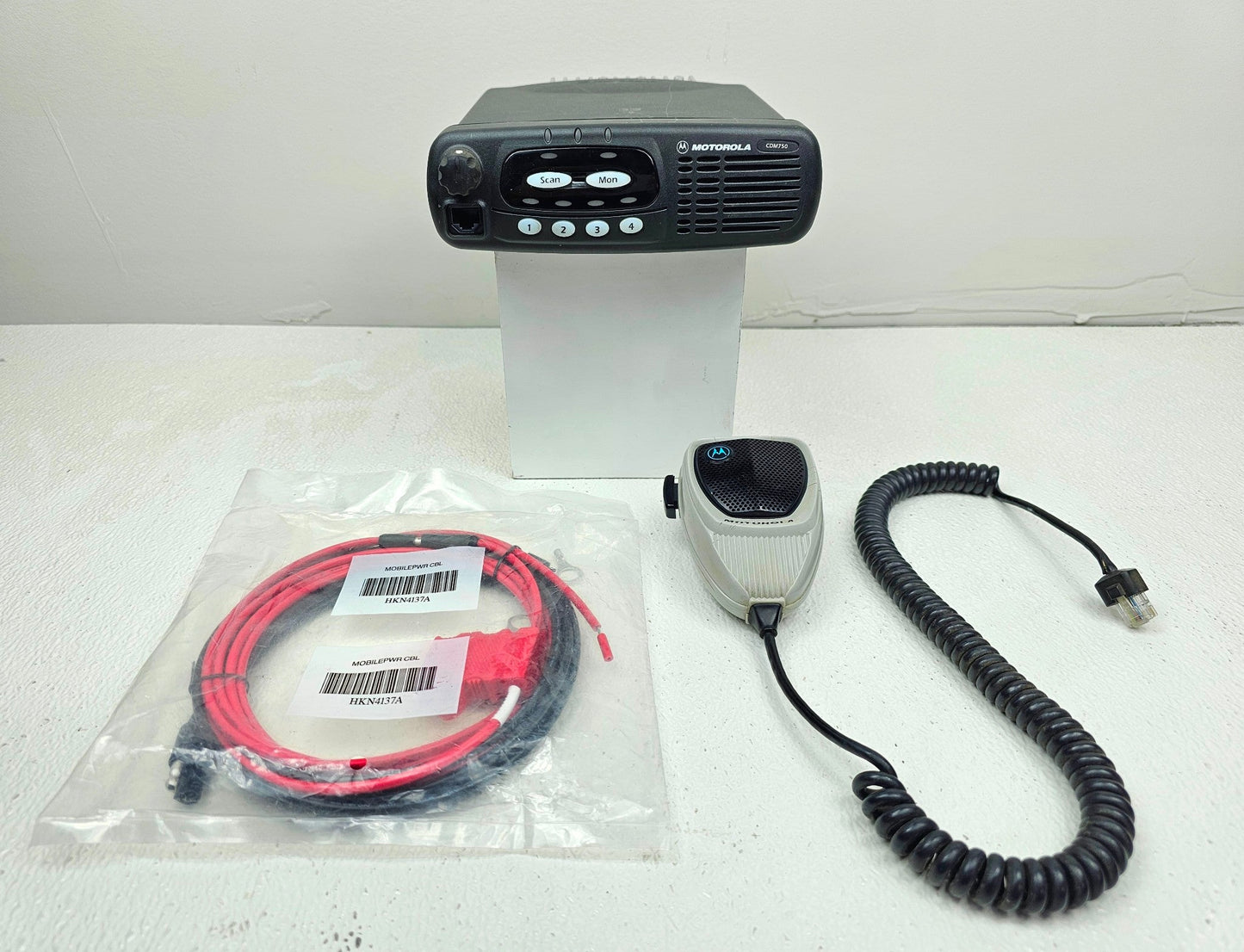 Motorola CDM750 Lowband 29-36 MHz 4 Channel 60 Watt Mobile Radio