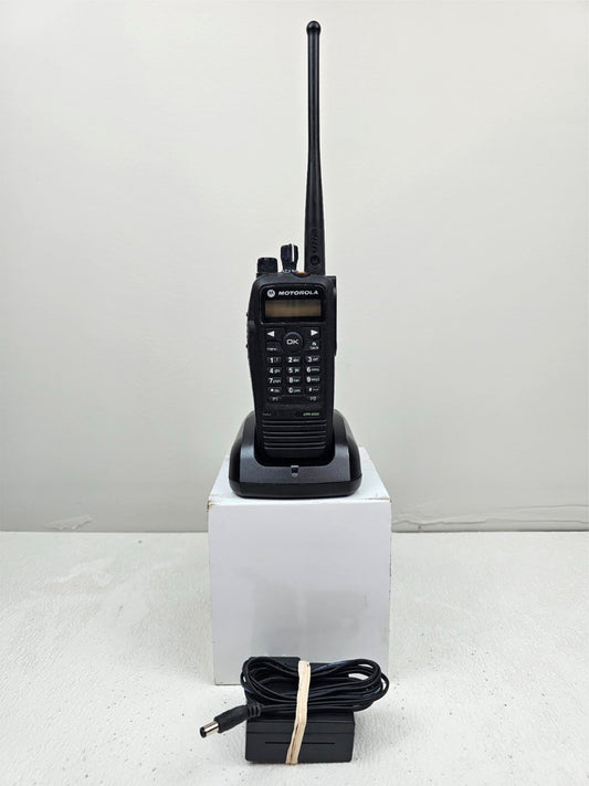 Motorola TRBO XPR6500 XPR 6500 UHF 403-470 MHz 1000 Channel 4 Watt Complete Kit