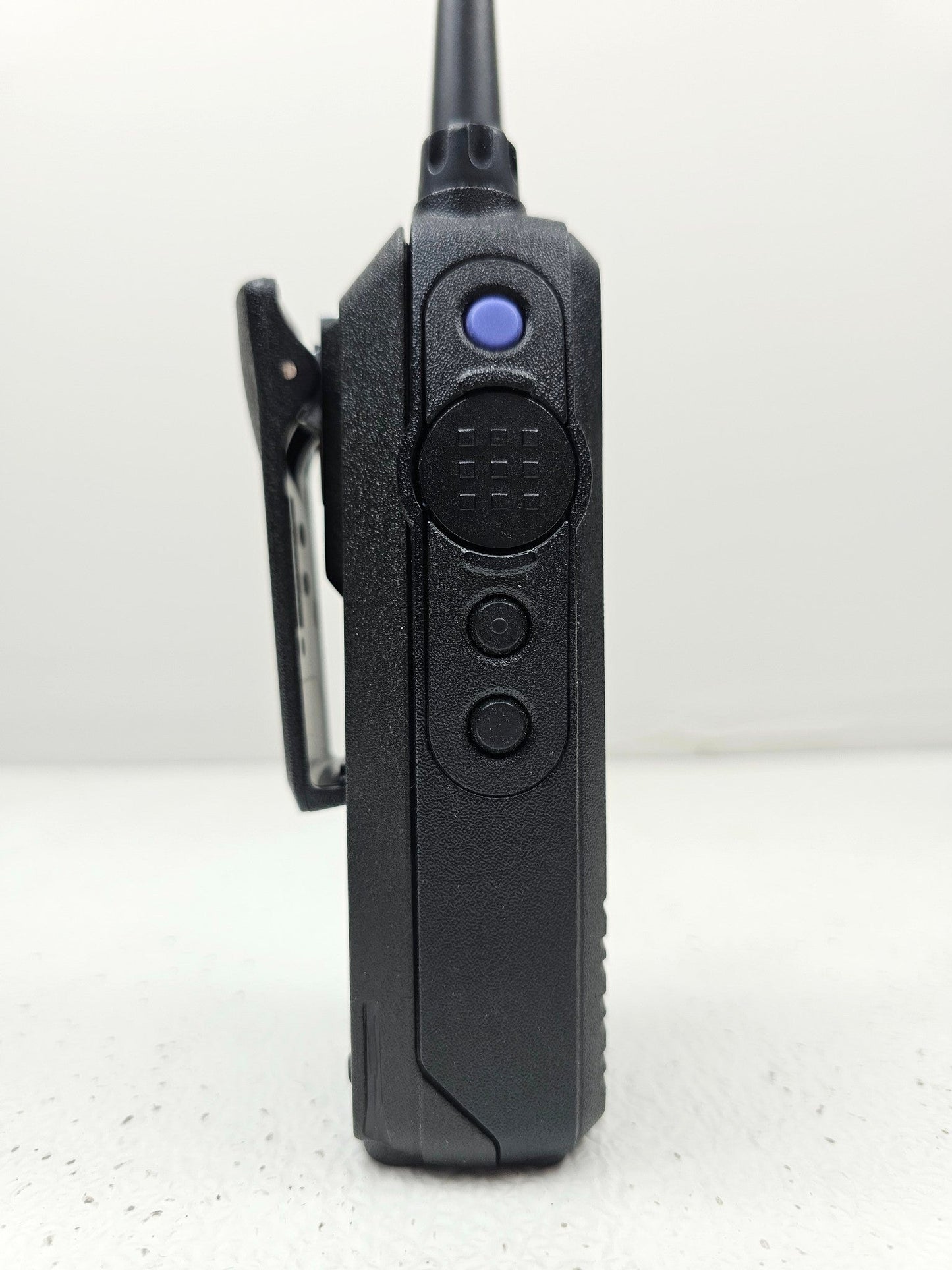 Motorola TRBO XPR6500 XPR 6500 UHF 403-470 MHz 1000 Channel 4 Watt Complete Kit