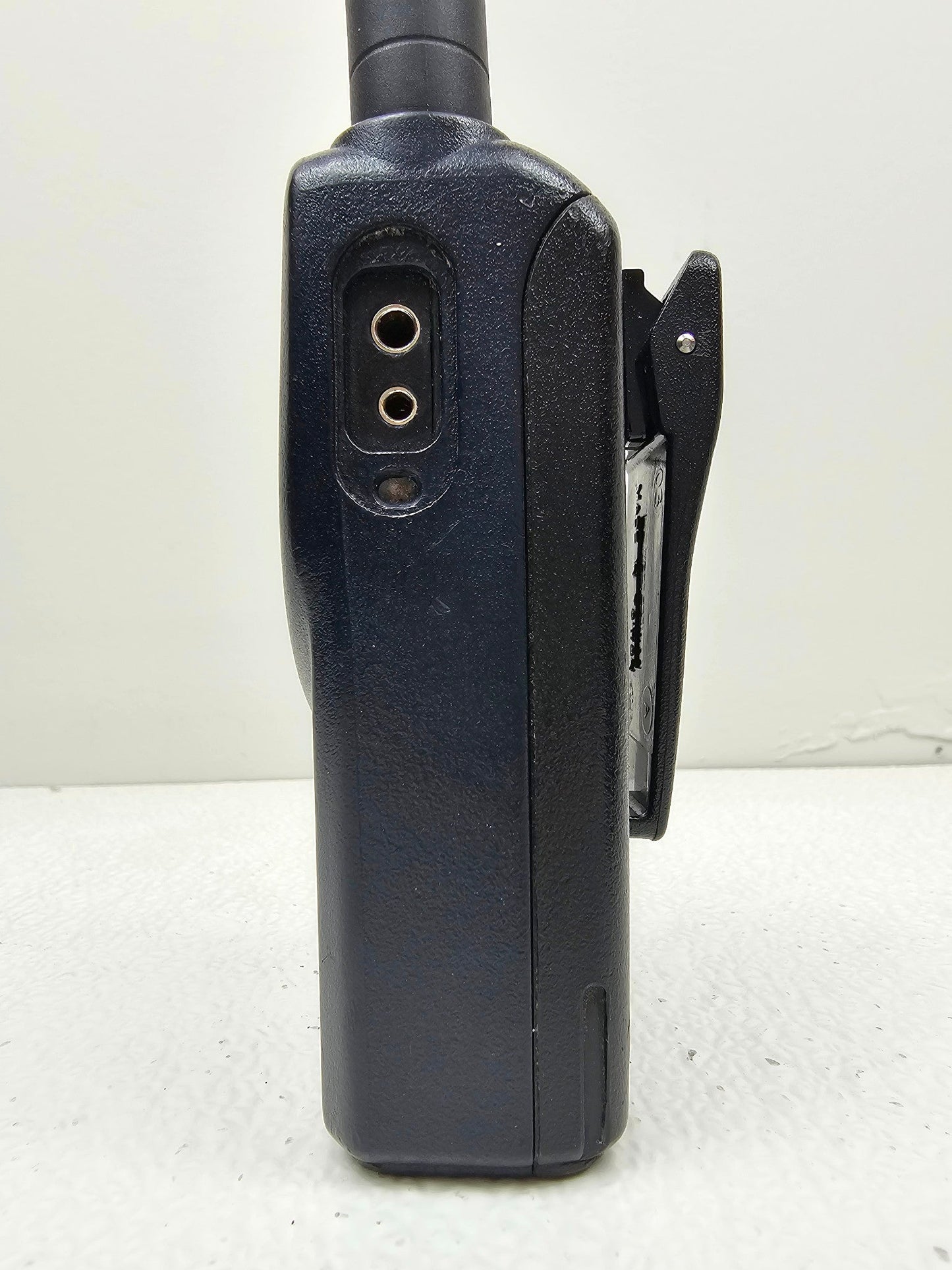 Motorola BPR40 MagOne UHF 450-470 MHz 8 Channel 4 Watt (Complete Kit)