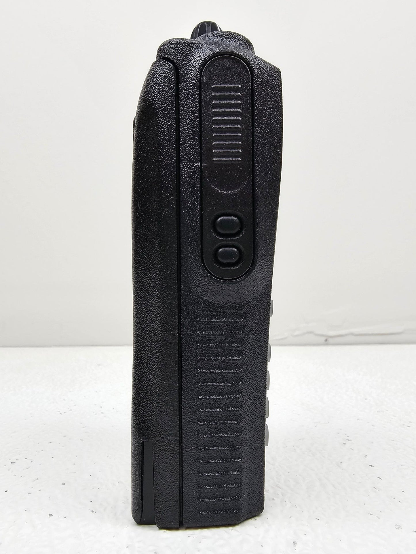 NEW Motorola CP200 XLS UHF 438-470 MHz 128 Channel 4 Watt FKP (Complete Kit)