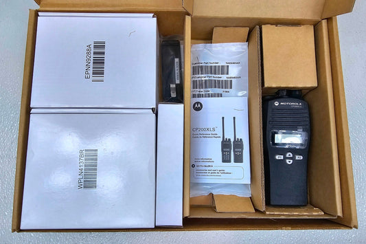 NEW Motorola CP200 XLS CP200XLS UHF 438-470 MHz 128 Channel 4 Watt