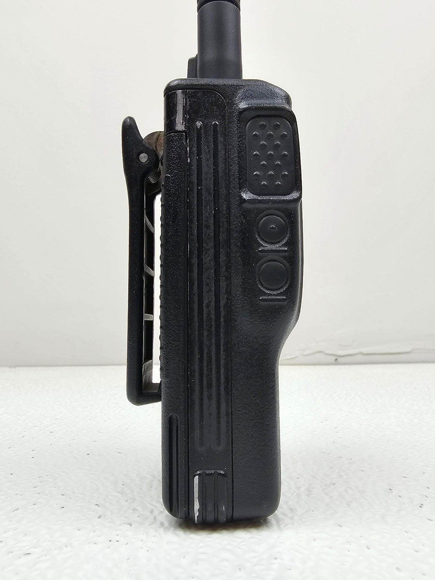 Vertex VX800 VX-800 VHF 148-174 MHz 200 Channel 5 Watt Portable Radio