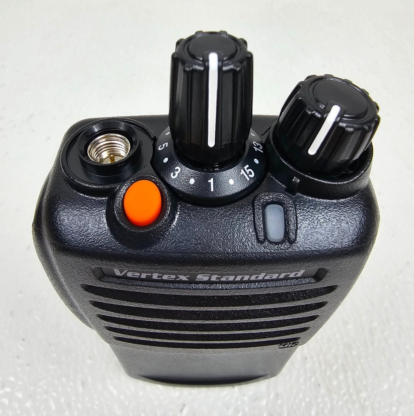 NEW Vertex VX451 VX-451-G6-5 UHF 403-470 MHz 32 Channel 5 Watt (Complete Kit)