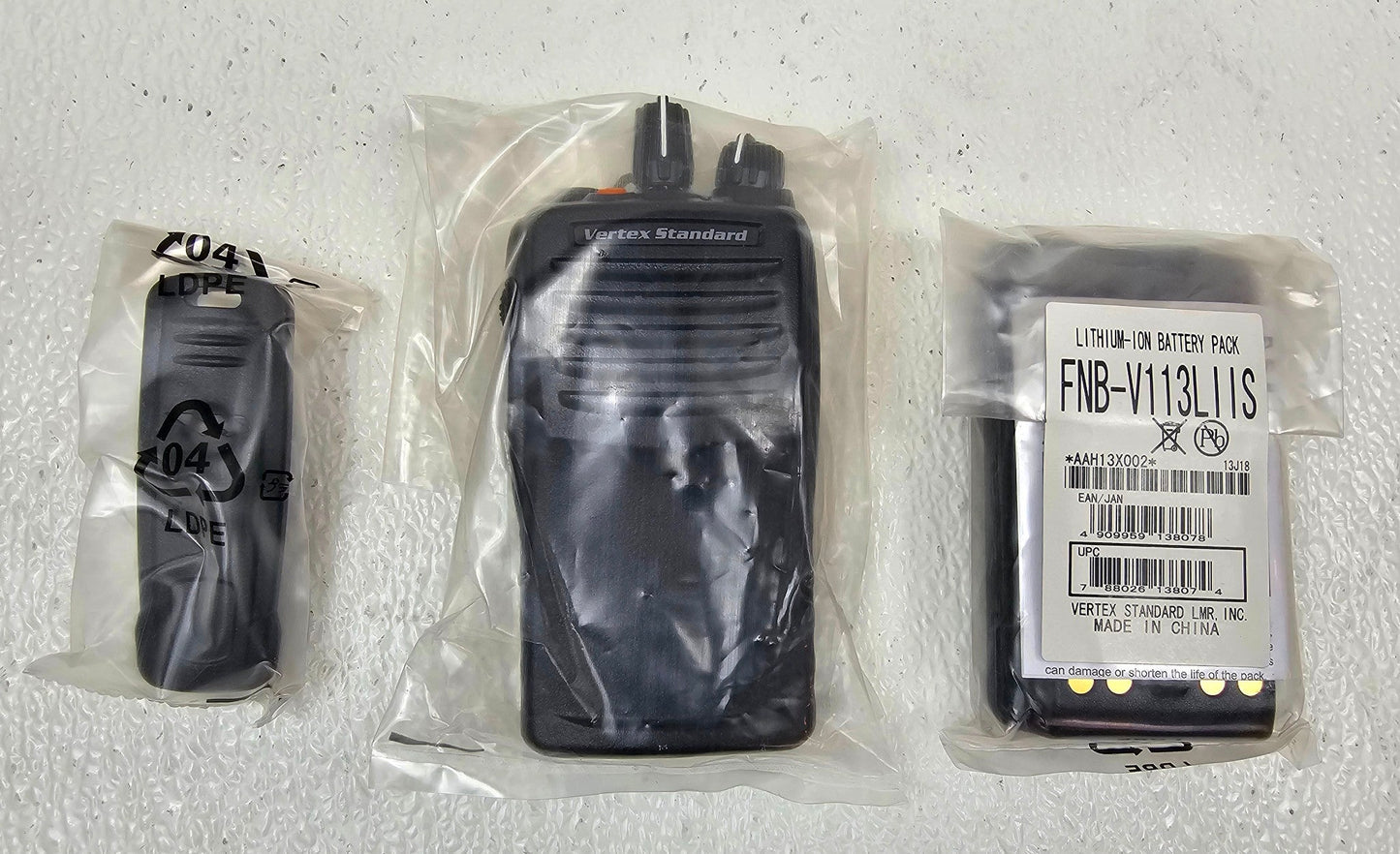 NEW Vertex VX451 VX-451-G6-5 UHF 403-470 MHz 32 Channel 5 Watt (Complete Kit)