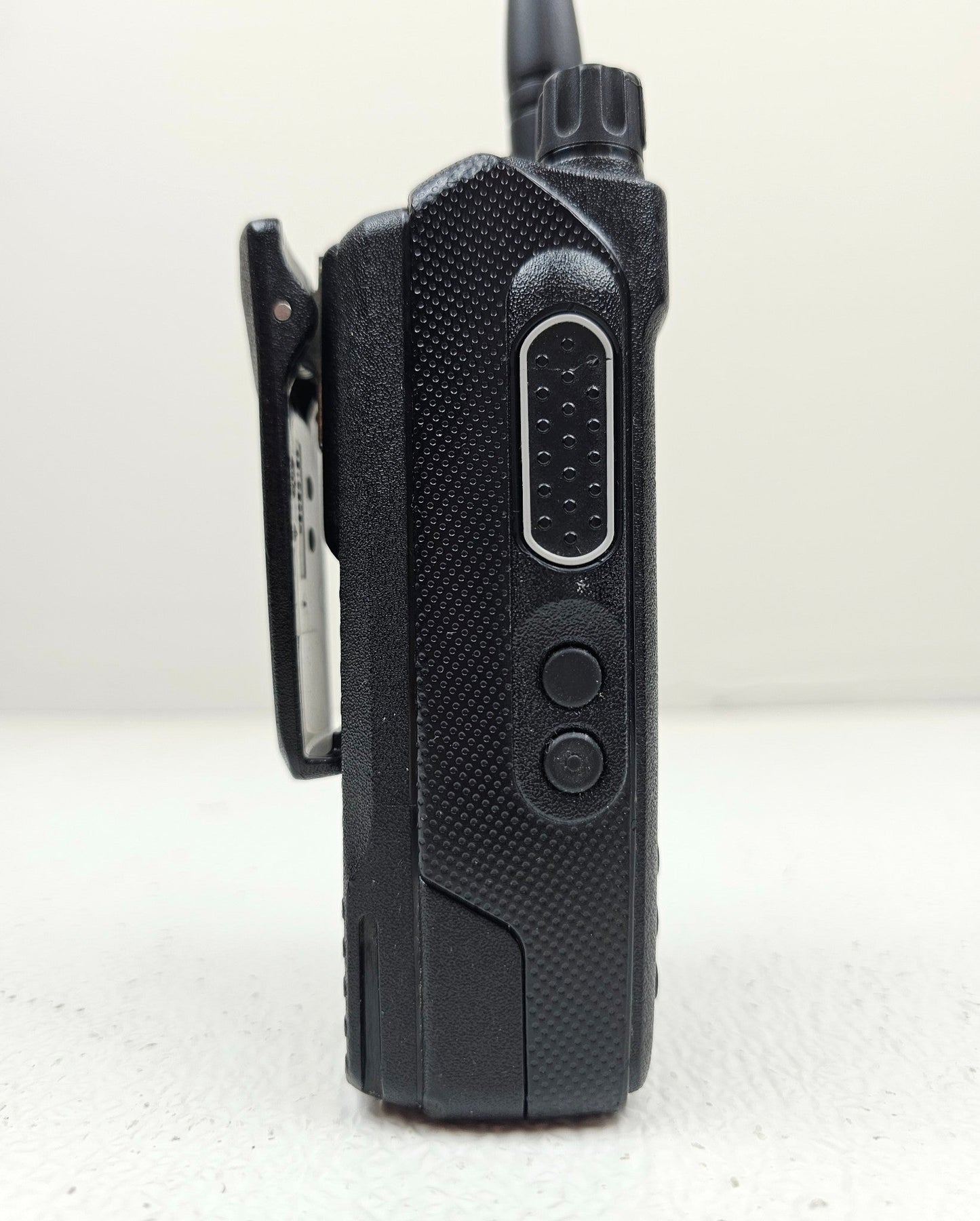 Motorola TRBO XPR3500e UHF 403-512 MHz 128 Channel 4W Digital Radio