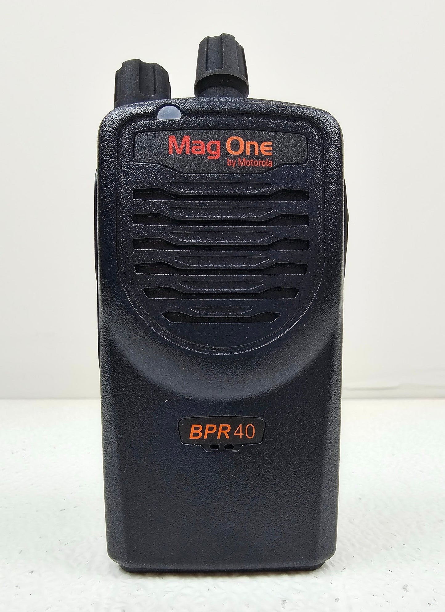 NEW Motorola MagOne BPR40 VHF 150-174 MHz 16 Channel 5 Watt Portable Radio