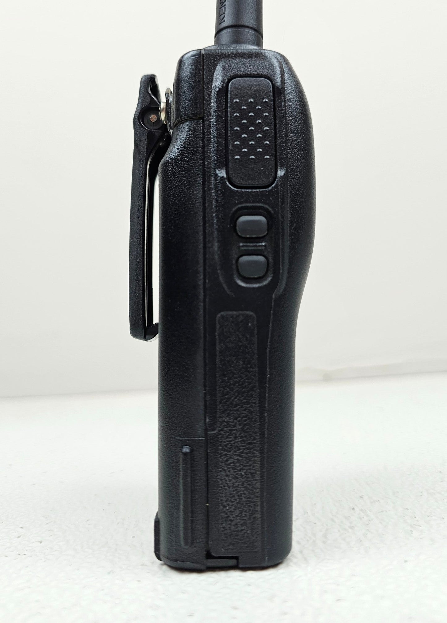 Kenwood TK260G TK-260G VHF 146-174 MHz 8 Channel 5 watt (Complete Kit)