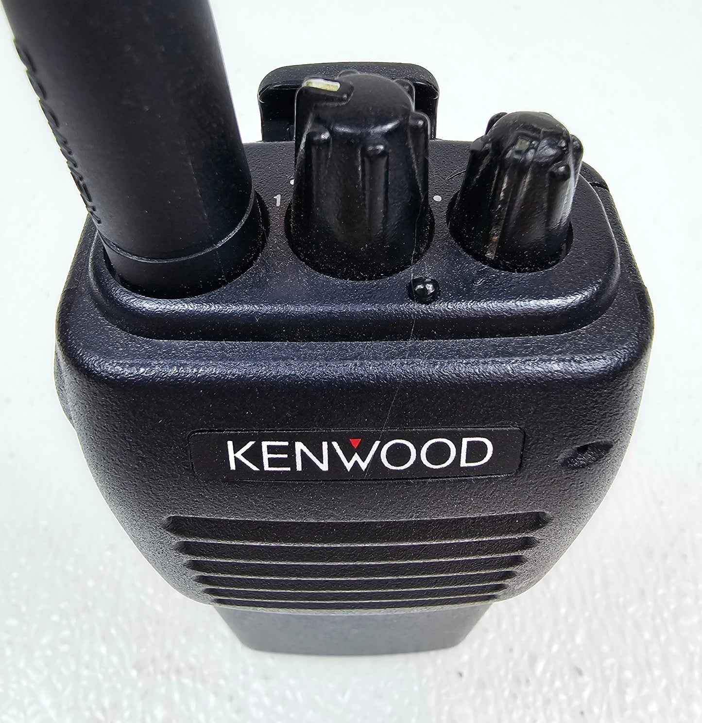 Kenwood TK260G TK-260G VHF 146-174 MHz 8 Channel 5 watt (Complete Kit)